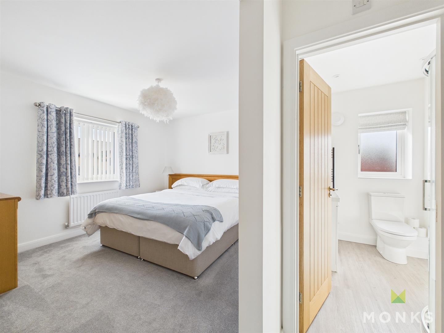 3 Hornbeam Close, Oswestry, SY11 3FL For Sale